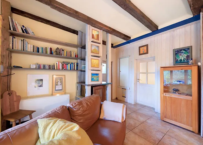 Kuenstlerhaus 別荘 *